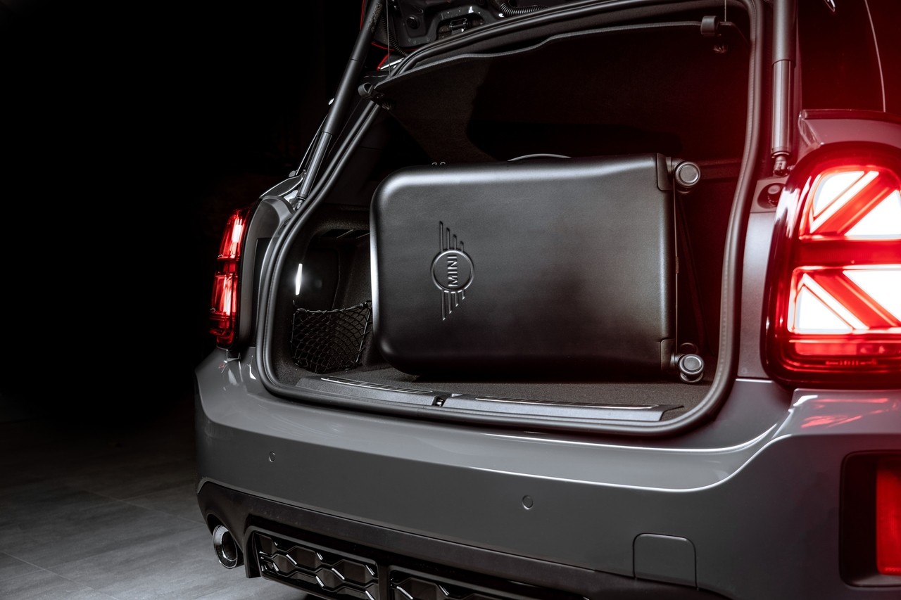 Концепт MINI John Cooper Works GP: вид сзади / задние фонари